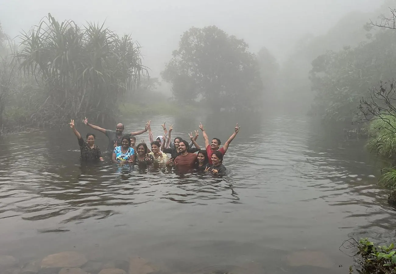 Campper Urumbi Hill Camp Vagamon Pirmed