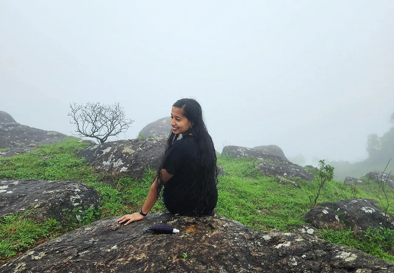 Campper Urumbi Hill Camp Vagamon Pirmed Luxury tent