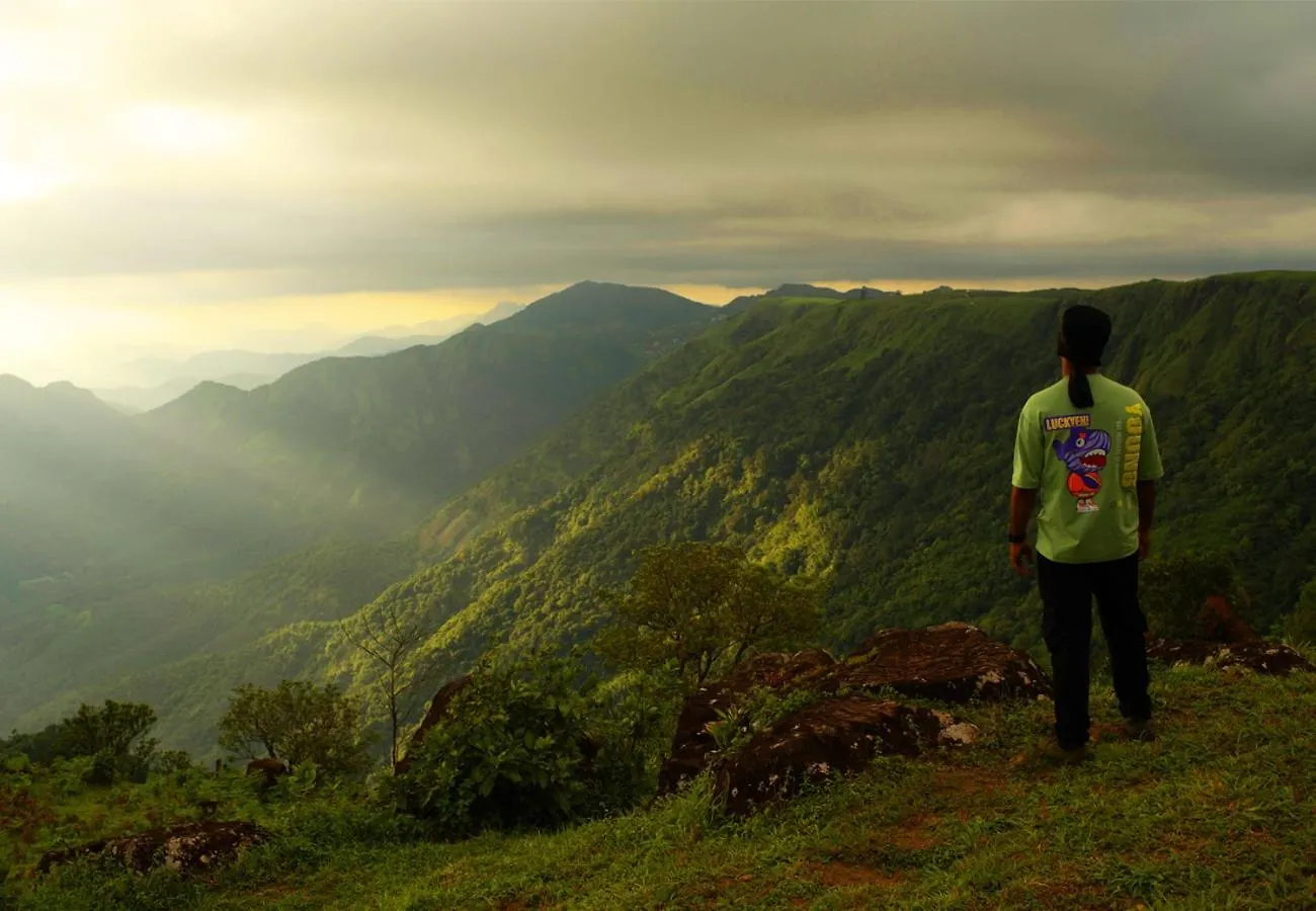Campper Urumbi Hill Camp Vagamon Pirmed India