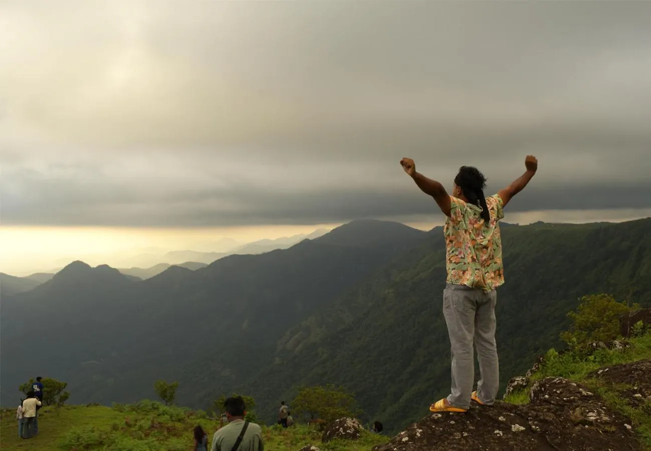 Campper Urumbi Hill Camp Vagamon Pirmed